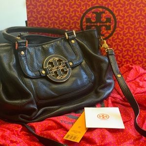 *Used* Tory Burch Amanda hobo handbag